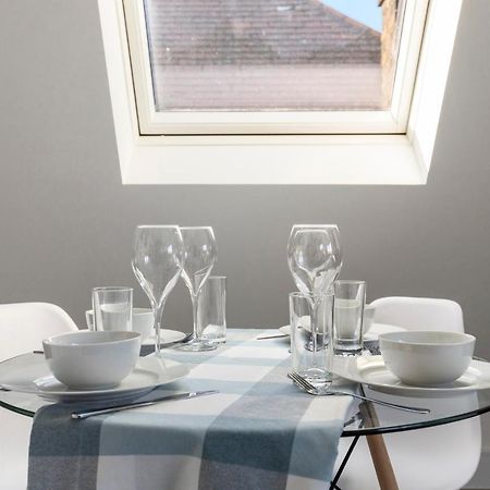 Flat 5 - Star London Vivian Lane 2-Bed Residence The Hyde Exterior foto